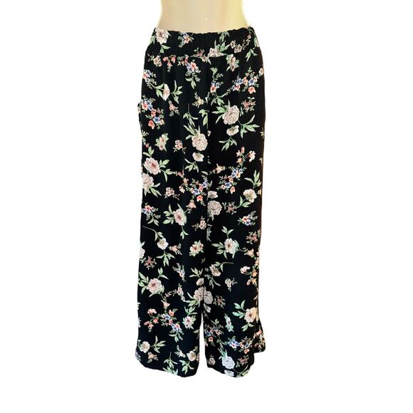 Joe B Floral Wide Leg Pants | Black Boho Lounge Crop | Size Large - Picture 3 of 8